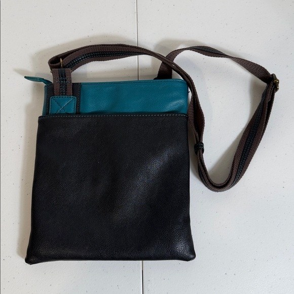 CHALA SWING Pack Smartphone Cross-Body Purse with Purse Charm - Picture 6 of 14